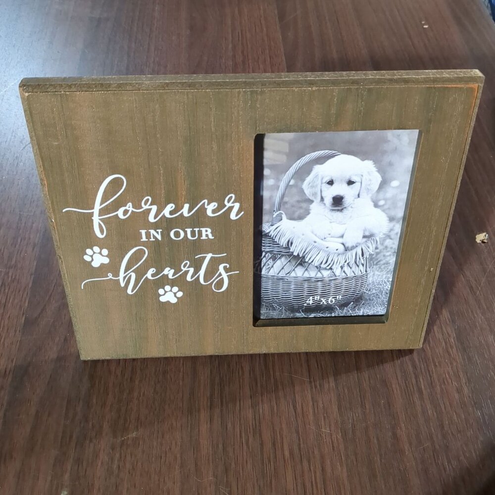 Okuna Outpost Wooden Dog Memorial Picture Frame, Forever in Our Hearts (9.5 X 7.